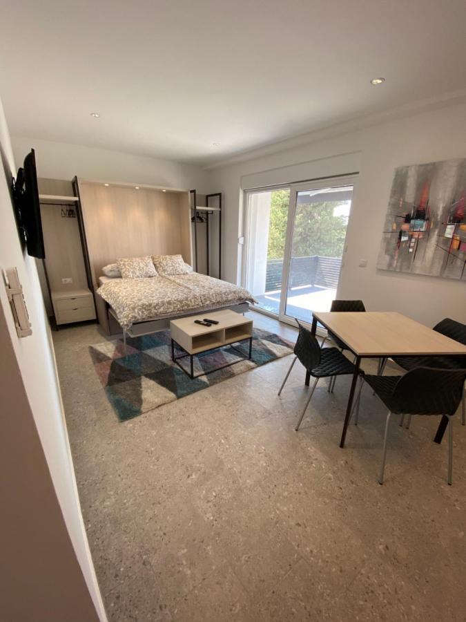 Apartmani Kumenat Biograd Na Moru Exterior foto