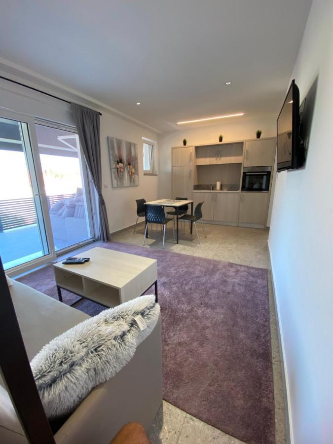 Apartmani Kumenat Biograd Na Moru Exterior foto