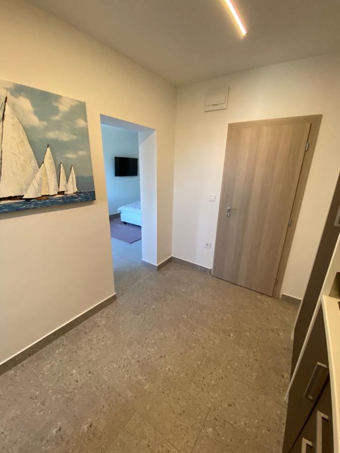 Apartmani Kumenat Biograd Na Moru Exterior foto
